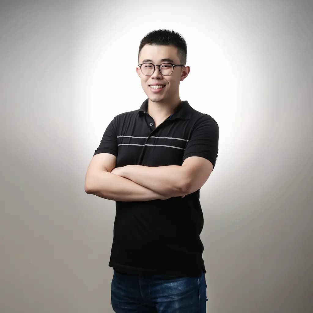 Junjie Shi