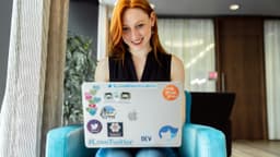 How Do AI Coding Agents Work With Code in Multiple Files?