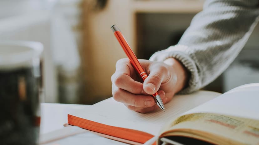 10 Tips to Use an AI Writer: Writing like a Human with AI